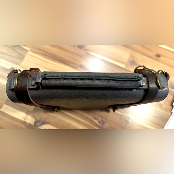 Handmade leather purse from South Korea - Picture 3 of 9